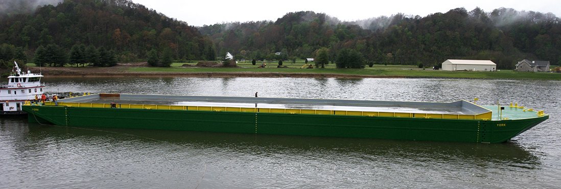 Deck barge