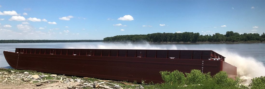 Hopper barge