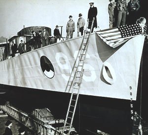 WWII minesweeper